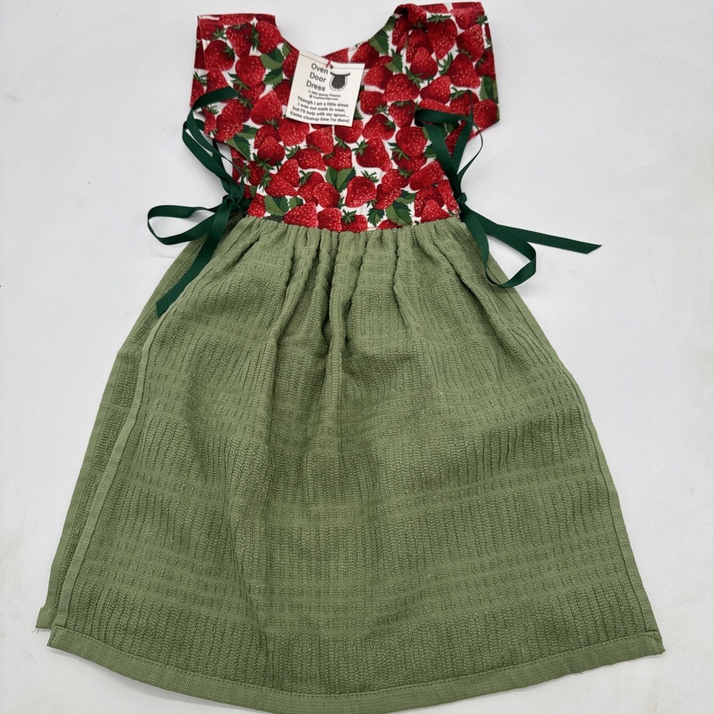 **NEW**‎ Sonoma Strawberries Oven Door Dress Kitchen Towel New Tags